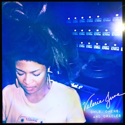 Portada del disco ‘Owls, Omens and Oracles’, de Valerie June.