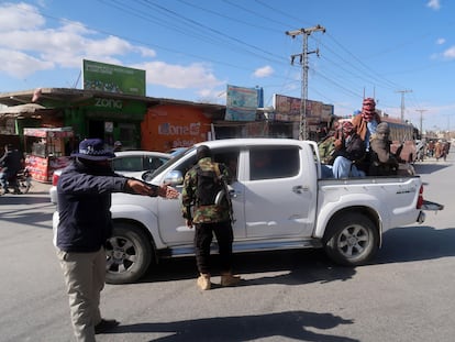 Control de las fuerzas de seguridad paquistaníes en Queta, capital de la provincia paquistaní de Baluchistán, el miércoles.