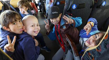 Niños de la Fundación Blas Méndez Ponce de excursión.