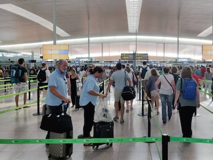 Control de seguridad en la T1 del Aeropuerto de Barcelona, el pasado sábado.