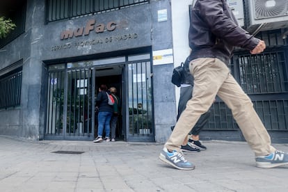 Fachada de una oficina de Muface en Madrid.