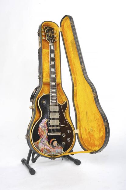 Guitarra que Keith Richard compró por encargo a Les Paul en 1966 y que es parte de la exposición 'Exhibitionism'.