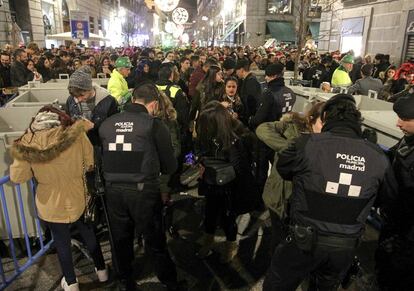 Dispositivo de seguridad el año pasado para las campanadas de Fin de Año en la Puerta del Sol.