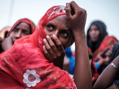 Una mujer desplazada internamente por la violencia en Etiopía, en una escuela de la aldea de Afdera, a 225 kilómetos de Semera, el 15 de febrero de 2022.