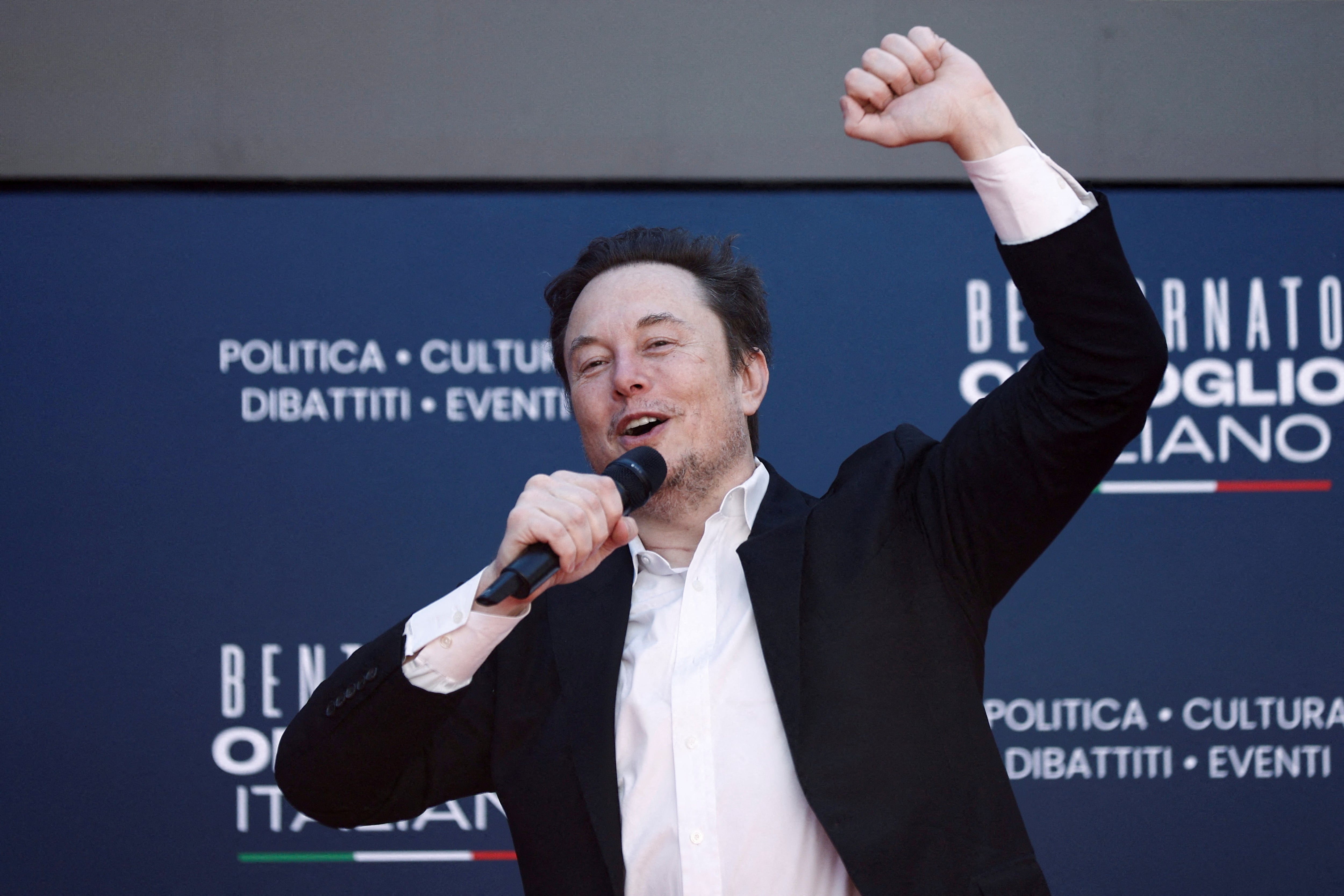 La UE se enfrenta al triple desafío de Elon Musk: activista ultra, propietario de X y mano derecha de Trump 