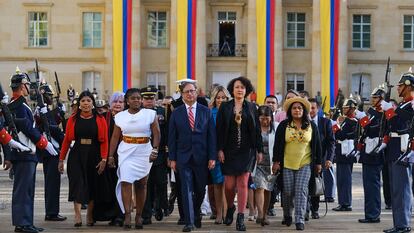 Gustavo Petro, Francia Márquez y miembros del gabinete en el Capitolio Nacional de Colombia.