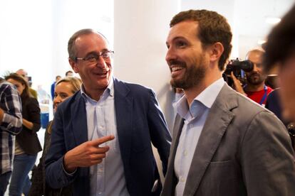 Alfonso Alonso y Pablo Casado, el pasado septiembre en Vitoria.