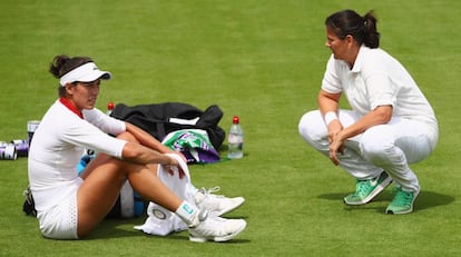 Muguruza y Conchita Martínez, durante un entrenamiento en Londres.