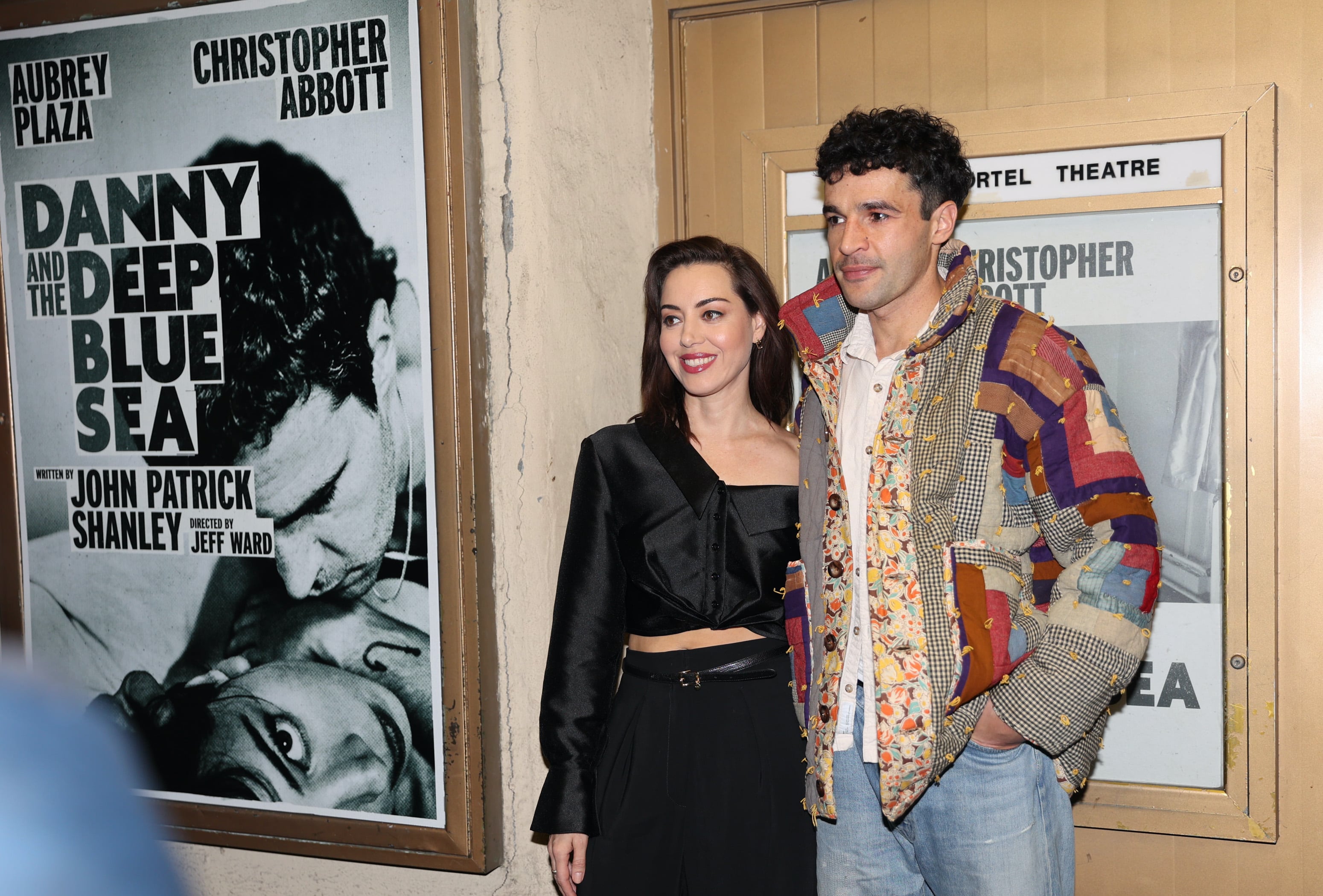 Aubrey Plaza espera su primer hijo con el actor Christopher Abbott un año después de la muerte de su marido