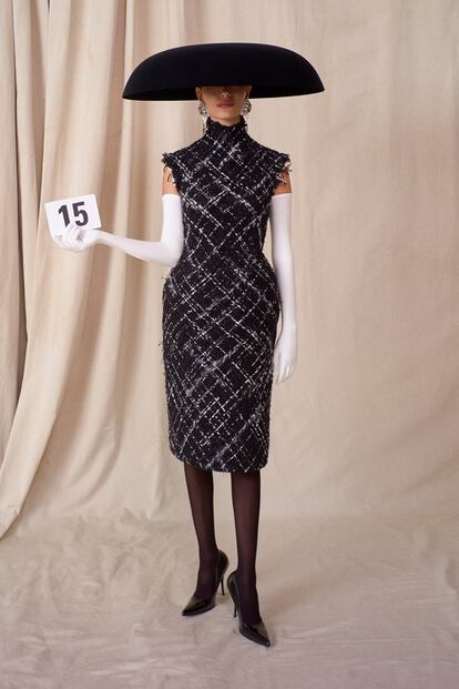 00015-Balenciaga-Couture-Fall-21-credit-brand