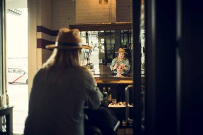 Frank’s Chop Shop, legendaria barbería del Lower East Side, que recupera el afeitado a navaja para caballeros.