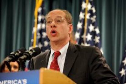 Fotografía tomada en abril de 2009 en la que se registró al presidente de la Comisión Federal de Comercio de EE.UU., Jon Leibowitz, quien reconoció las dificultades de vigilar los algoritmos de Google para determinar si manipula los resultados, como algunos competidores denuncian. EFE/Archivo