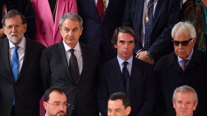 En la fila de atrás, de izquierda a derecha, los expresidentes españoles Mariano Rajoy, José Luis Rodríguez Zapatero, José María Aznar y Felipe González, en la ceremonia de jura de la Constitución de la princesa Leonor, el 31 de octubre de 2023.