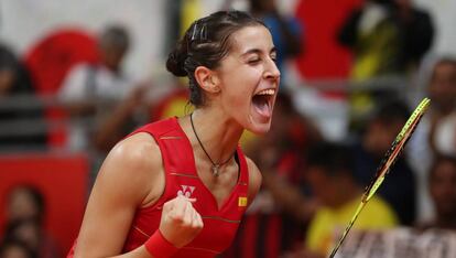 Carolina Marín celebra un punto ante la china Li Xuerui el pasado jueves.