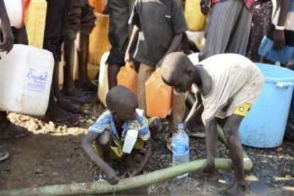 Unos 1.400 niños menores de cinco años mueren en el mundo a diario víctimas de enfermedades diarreicas relacionadas con la falta de acceso a agua potable, saneamiento adecuado e higiene, según datos de Unicef. EFE/Archivo