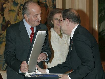 El Rey entrega el Toisón de Oro a Javier Solana.