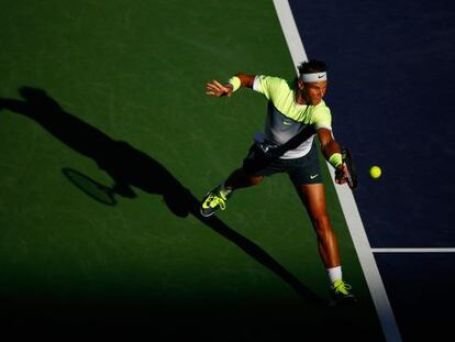 Nadal, durante un partido por parejas junto a Carreno en Indian Wells