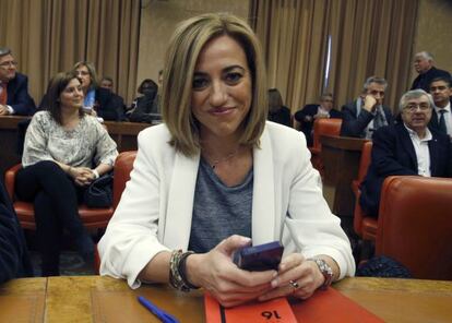 Carme Chacón, en una reunión este martes en el Congreso.