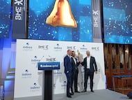 Los fundadores de Indexa Capital, Unai Ansejo, Ramón Blanco y François Derbaix, en el estreno bursátil.