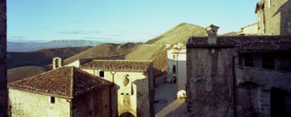 Vistas del pueblo-albergue que ha cambiado los pastores trashumantes por los turistas.