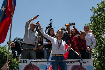 La concentración de la oposición en Las Mercedes ha concluido sin la presencia de Edmundo González Urrutia, reconocido por Estados Unidos y otros países de América Latina como el ganador de las elecciones presidenciales del 28 de julio. 