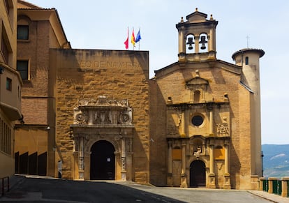 La fachada, del siglo XVI, del Museo de Navarra, en Pamplona.