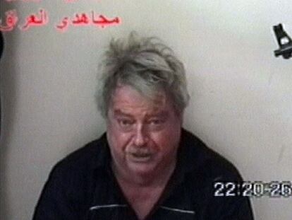 El ciudadano australiano Douglas Wood, secuestrado en Irak, en el vídeo emitido por la cadena Al Yazira.