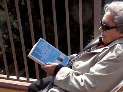Neus Català, ayer, en Els Guiamets, en la presentación de la novela sobre su vida.