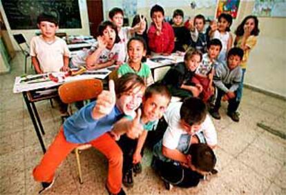 Alumnos de una clase del colegio Santa Cruz de Mislata.