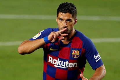 Luis Suárez celebra su gol ante el Espanyol.