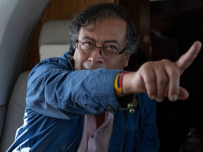 Gustavo Petro viajando hacia su tierra natal, Ciénaga de Oro, el 23 de abril de 2022. Juan Carlos Zapata