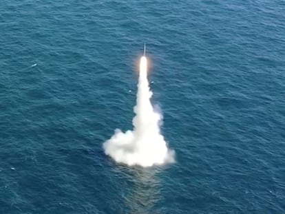 Lançamento de um míssil de submarino sul-coreano nesta quarta-feira, 15 de setembro.