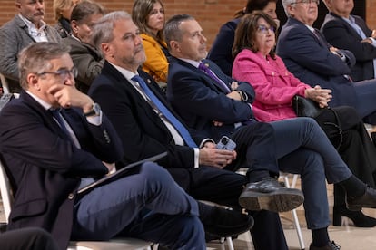 En la imagen de izquierda a derecha  el consejero de Educación  José Antonio Rovira, el rector de la Miguel Hernández de Elche, Juan José Ruiz, el rector de la Politècnica de València, José E. Capilla, y la rectora de la universidad de Alicante, Amparo Navarro, en una imagen de marzo en la consejería.