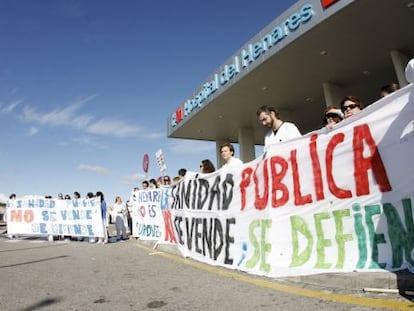 Protesta contra la privatizaci&oacute;n en el hospital del Henares (Coslada). 