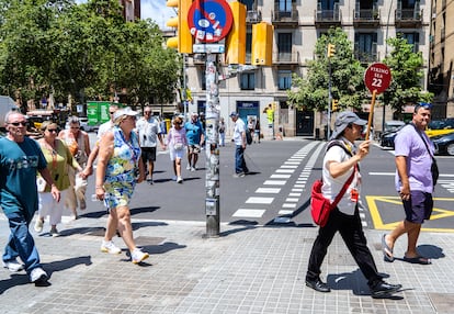 Cruceristas, en un tour organizado por el centro de Barcelona.