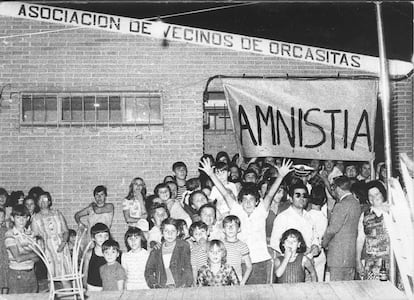 Petición de amnistía en la asociación vecinal de Orcasitas.