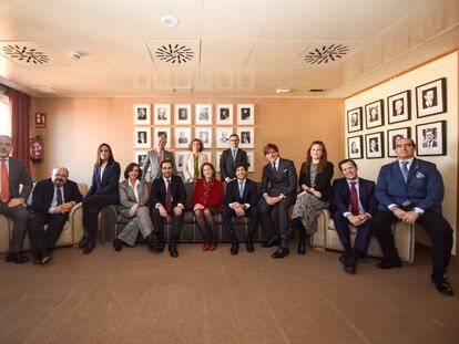 Foto de grupo de la nueva junta de gobierno del Colegio de Registradores de España.