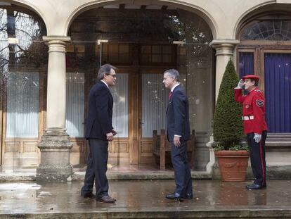 El lehendakari, Iñigo Urkullu, rep a Ajuria Enea el president de la Generalitat, Artur Mas.