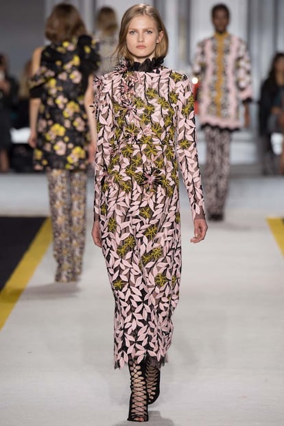 pasarela giambattista valli otoño invierno 2015 2016 paris fashion week