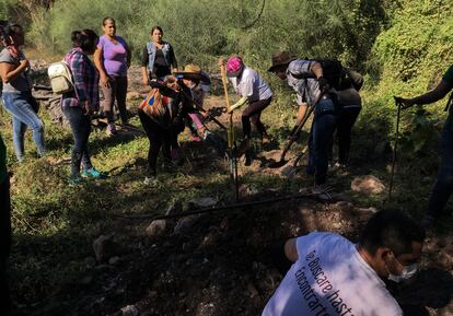 Familiares de desaparecidos hacen una búsqueda por cuenta propia en el Estado de Sinaloa.