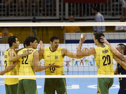 A equipe brasileira.