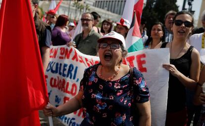 Manifestación del Día del Trabajador por las calles de Atenas (Grecia).