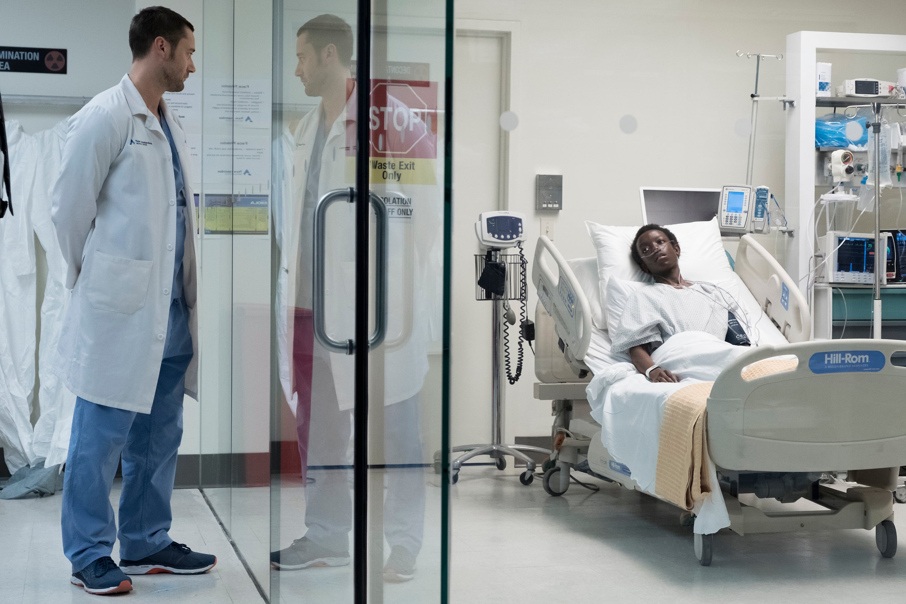 Ryan Eggold como el Dr. Max Goodwin en 'New Amsterdam'.