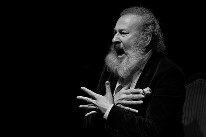 Juan José Amador, en el teatro Távora de Sevilla, en 2018. Sánchez todavía sigue fotografiando espectáculos flamencos.