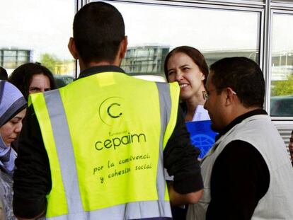 Um grupo de 31 refugiados do programa europeu de realocação chega a Madri, em 26 de setembro.