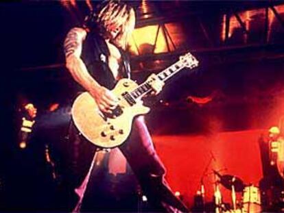Billy Duffy, guitarra de la banda británica The Cult.