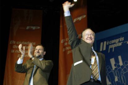 Josep Piqué, junto a Mariano Rajoy,durante el Congreso del PP de Cataluña en Sitges.