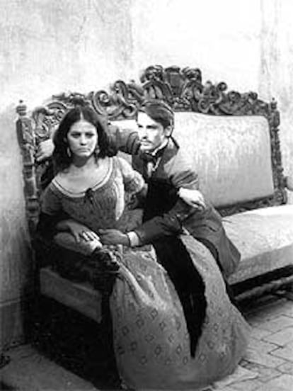 Claudia Cardinale y Alain Delon, en una imagen de la película <i>El Gatopardo,</i> de Luchino Visconti, basada en la obra de Giuseppe Tomasi di Lampedusa.