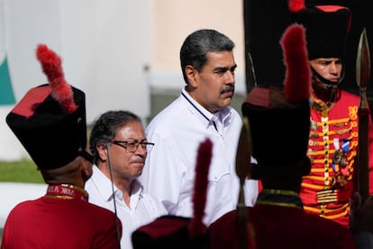 Gustavo Petro y Nicolás Maduro, en Caracas, en noviembre de 2023.
