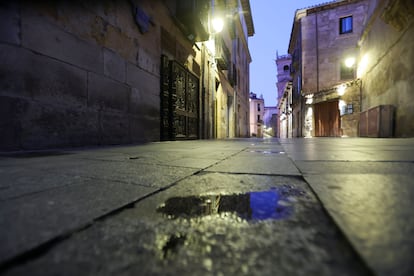 La calle Bordadores, de Salamanca, donde tuvo lugar el apuñalamiento la noche del martes.